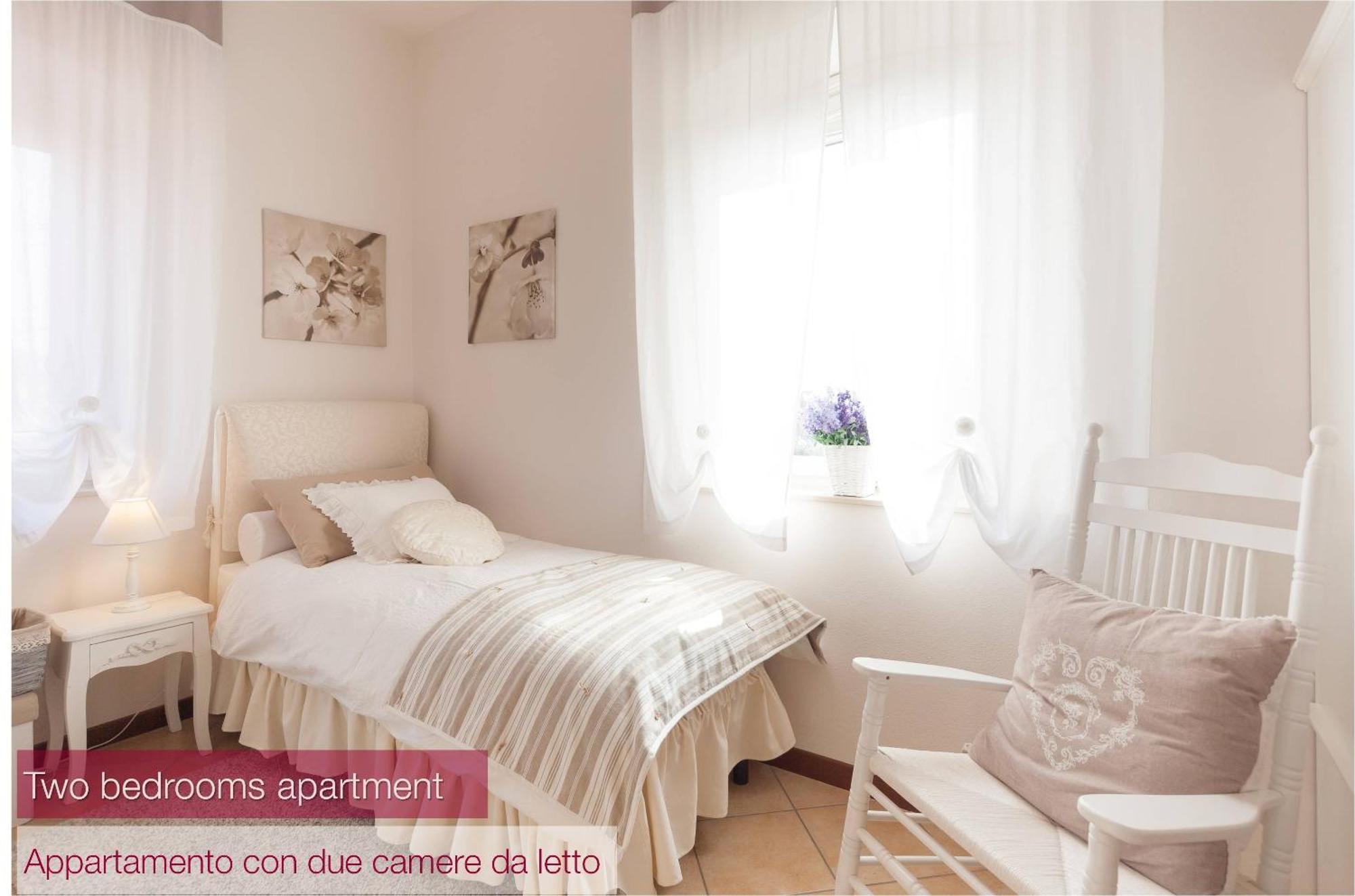 Nina Guest House Longare Стая снимка