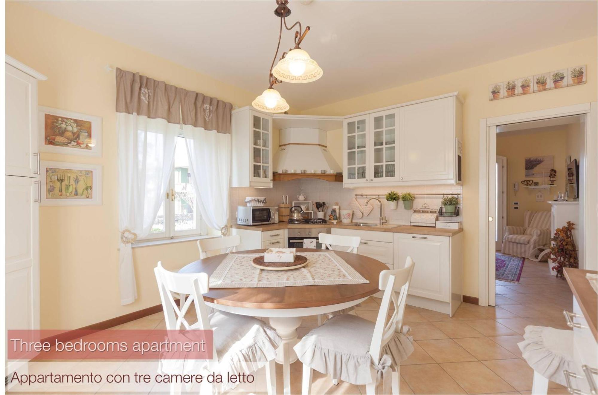 Nina Guest House Longare Стая снимка