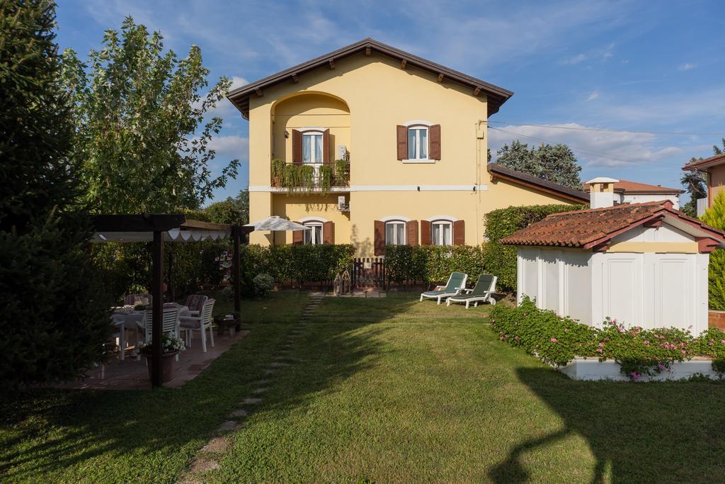 Nina Guest House Longare Екстериор снимка